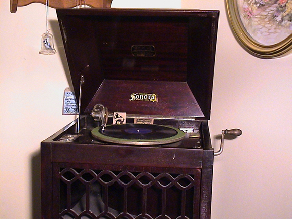Sonora Crank Phonograph