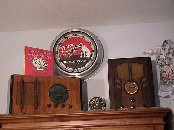Goodyear Wings (left) & Philco 37-6 (right)